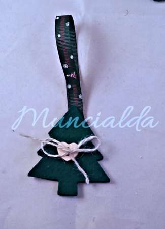 alt="decorazione-casa-feltro-albero-di-natale-handmade"