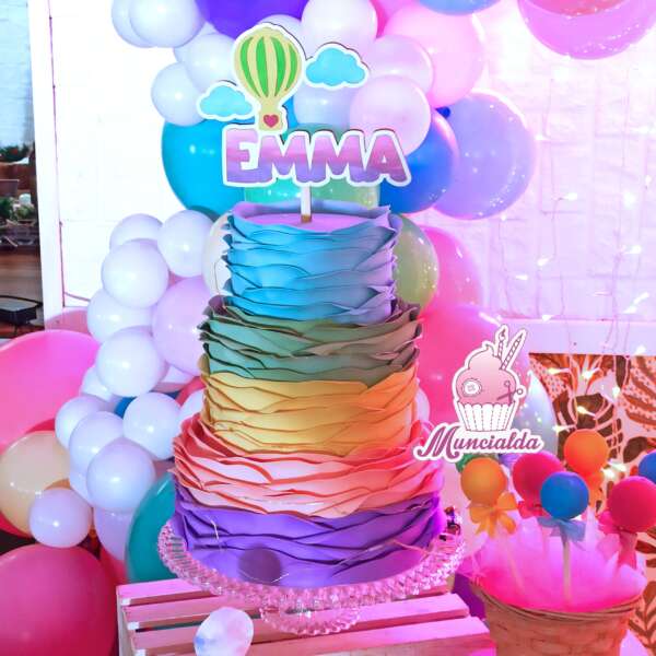 torta scenografica arcobaleno